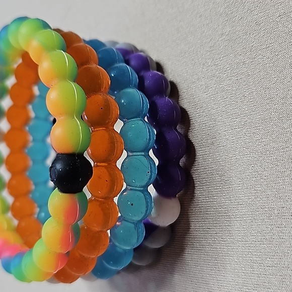 Lokai set of 4 braclets multi color size Small - Picture 9 of 9